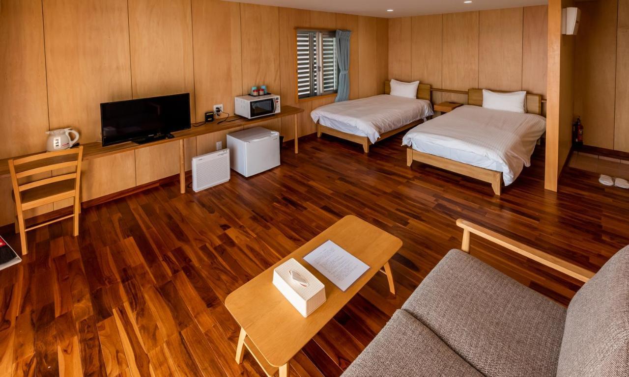 Guest house Kawamitsu Miyakojima  Eksteriør billede