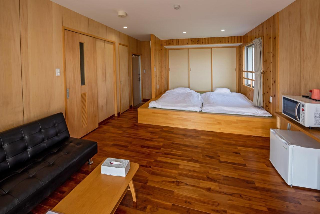 Guest house Kawamitsu Miyakojima  Eksteriør billede