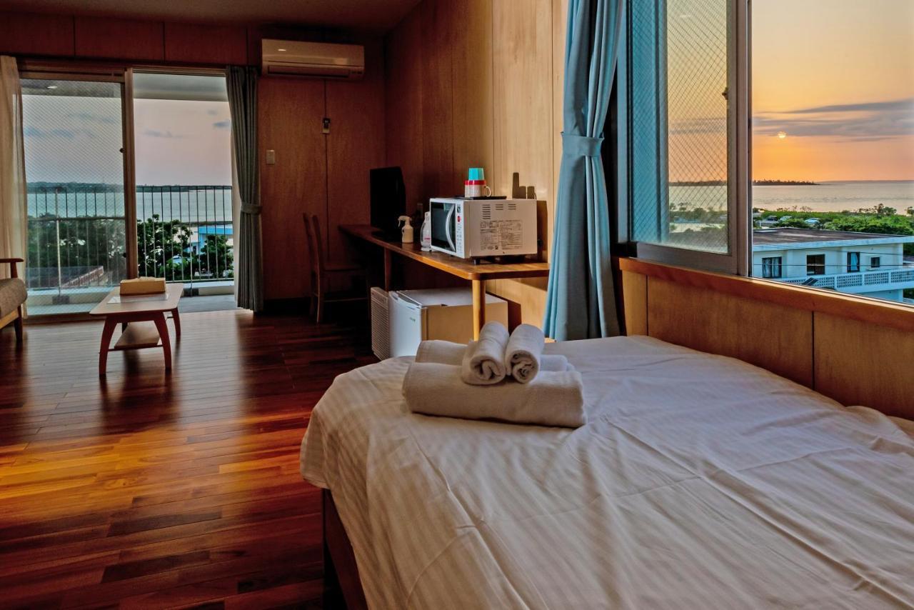 Guest house Kawamitsu Miyakojima  Eksteriør billede